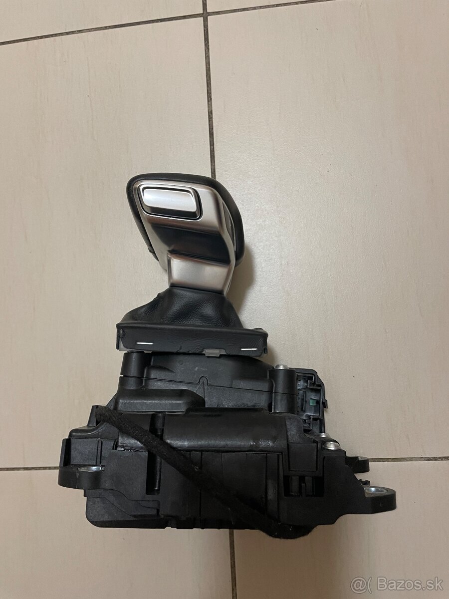 VOLIČ RADENIA AUDI A4 B9 A5 8W1713041J - 4