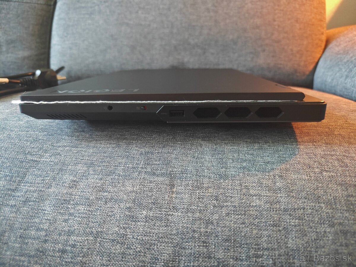 Lenovo Legion Pro 7 RTX 4070 - 4