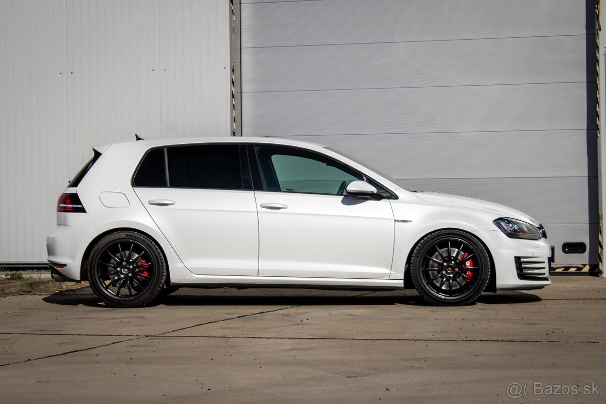Volkswagen Golf 2.0 TFSI GTI DSG - 4