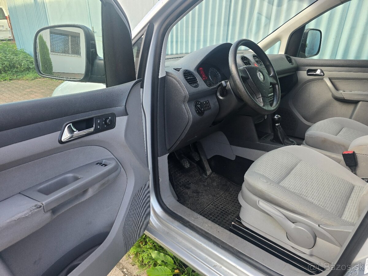 Vw caddy 1.9 77kw 4x4 7 miestna - 4