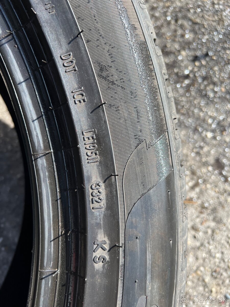 Zimne Pirelli 285/45 R22 - 4