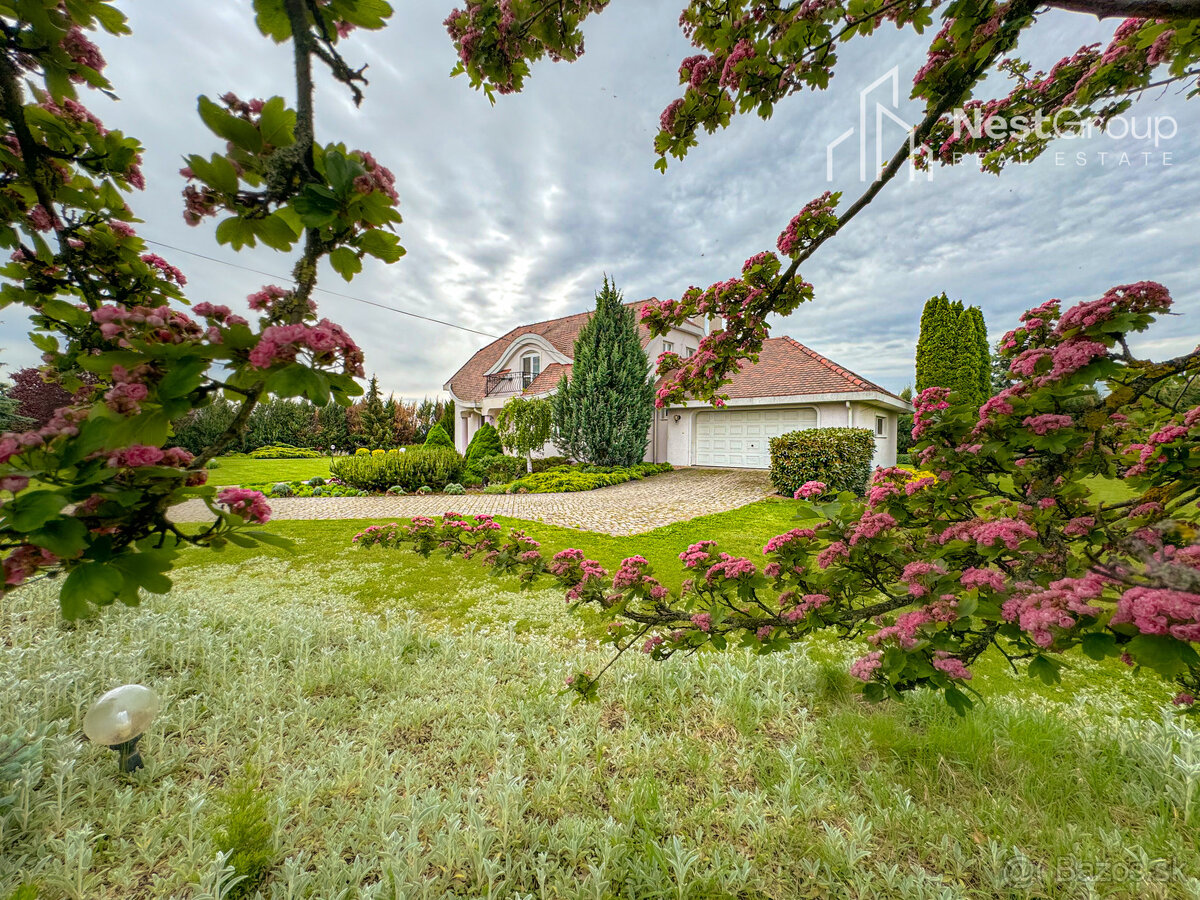 ZNÍŽENÁ CENA6- IZBOVÝ RD S DVOJGARÁŽOU,VEĽKÝ POZEMOK 1,65HA - 4