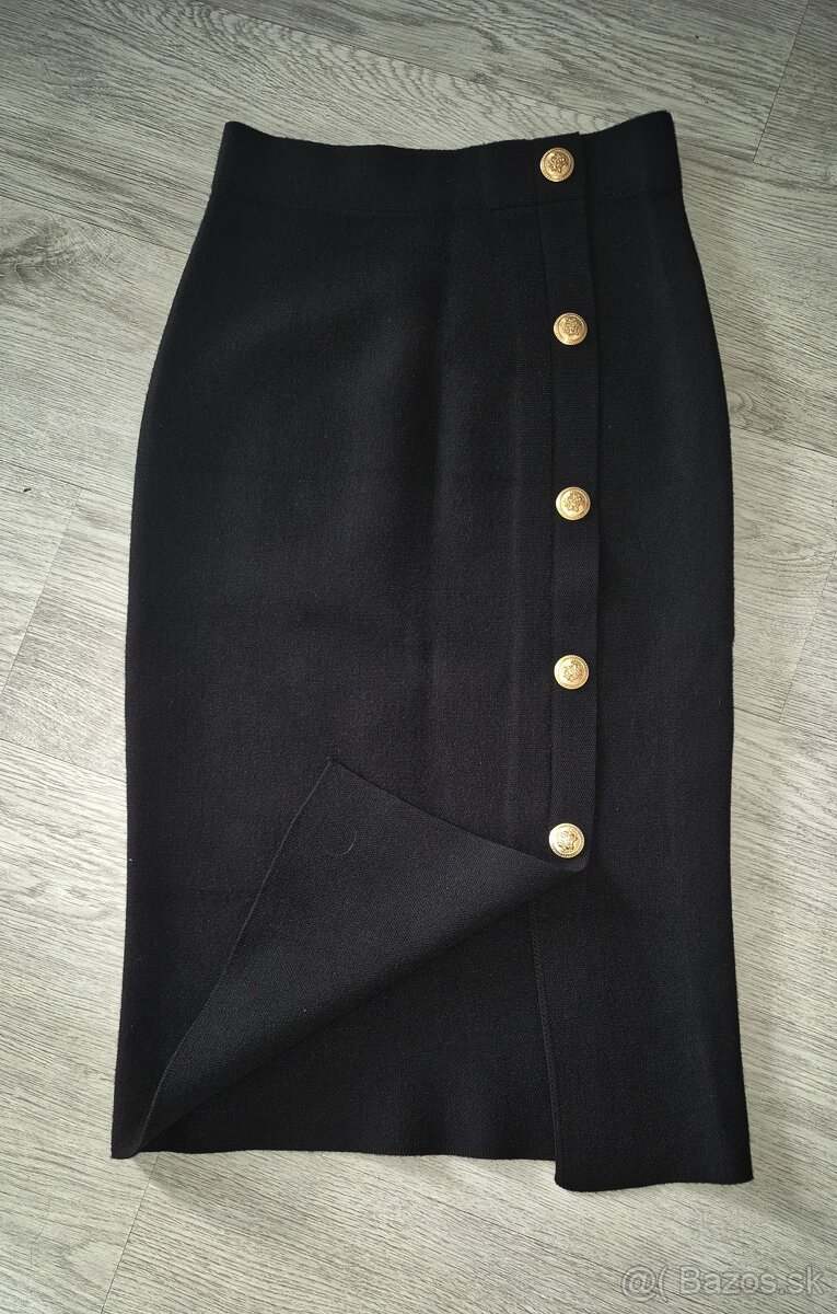 Úpletová sukňa so zlatými gombíkmi - 4