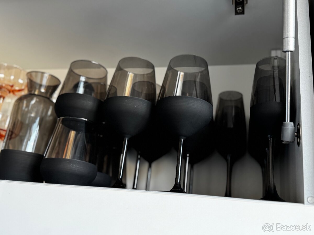 Mobelix cierne pohare - 4