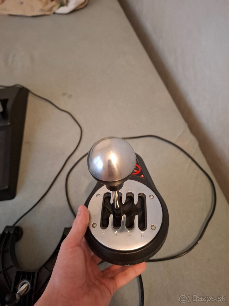 Herný volant Thrustmaster t300, riadiaca páka TH8A - 4