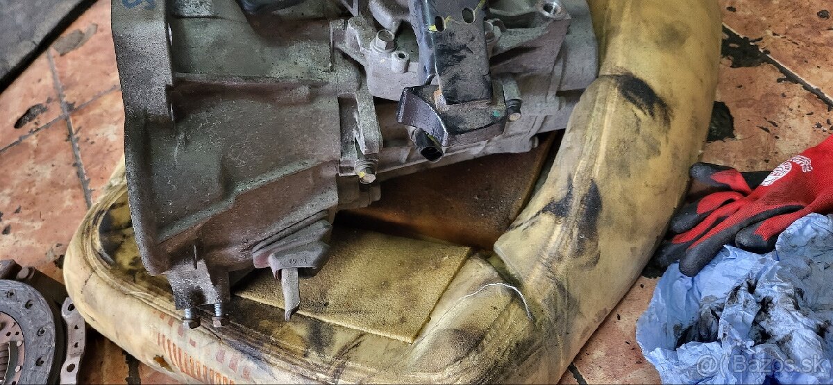 Predám prevodovku huinday I30 Kia GDI - 4