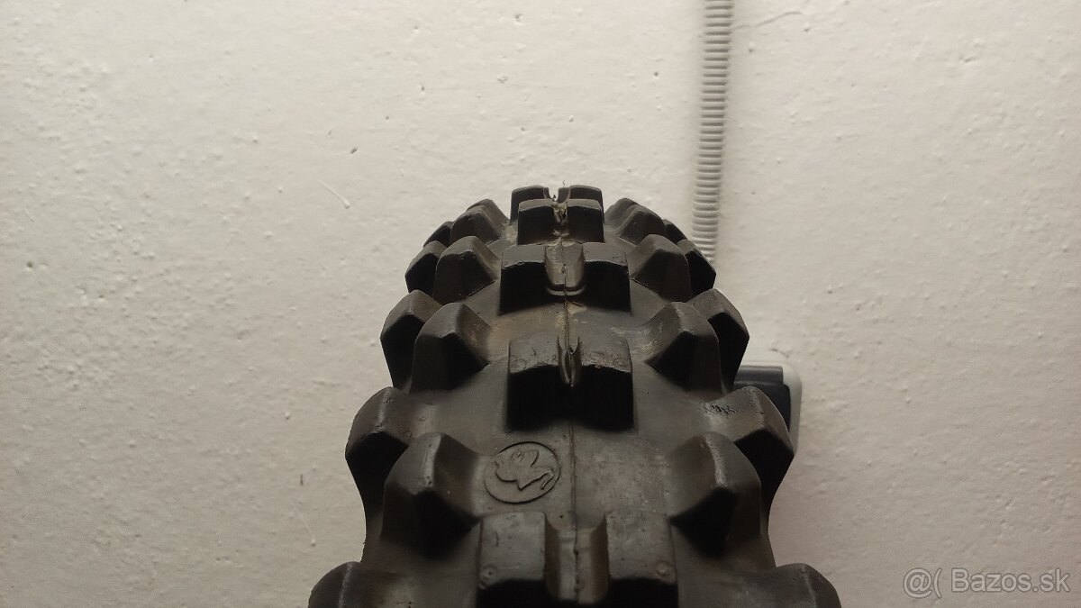 Metzeler pneumatiky 90/90/21 4ks