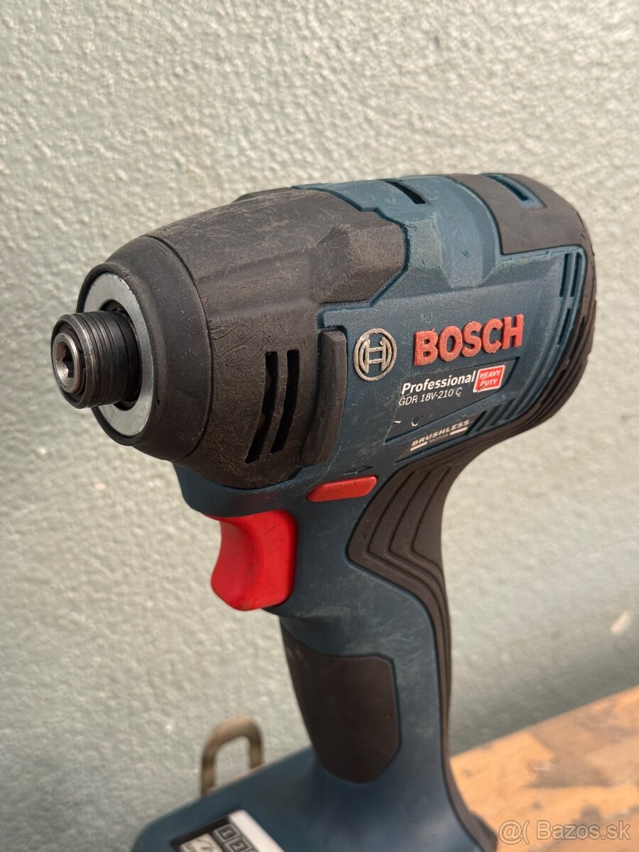 AKU razovy uťahovák Bosch - 4