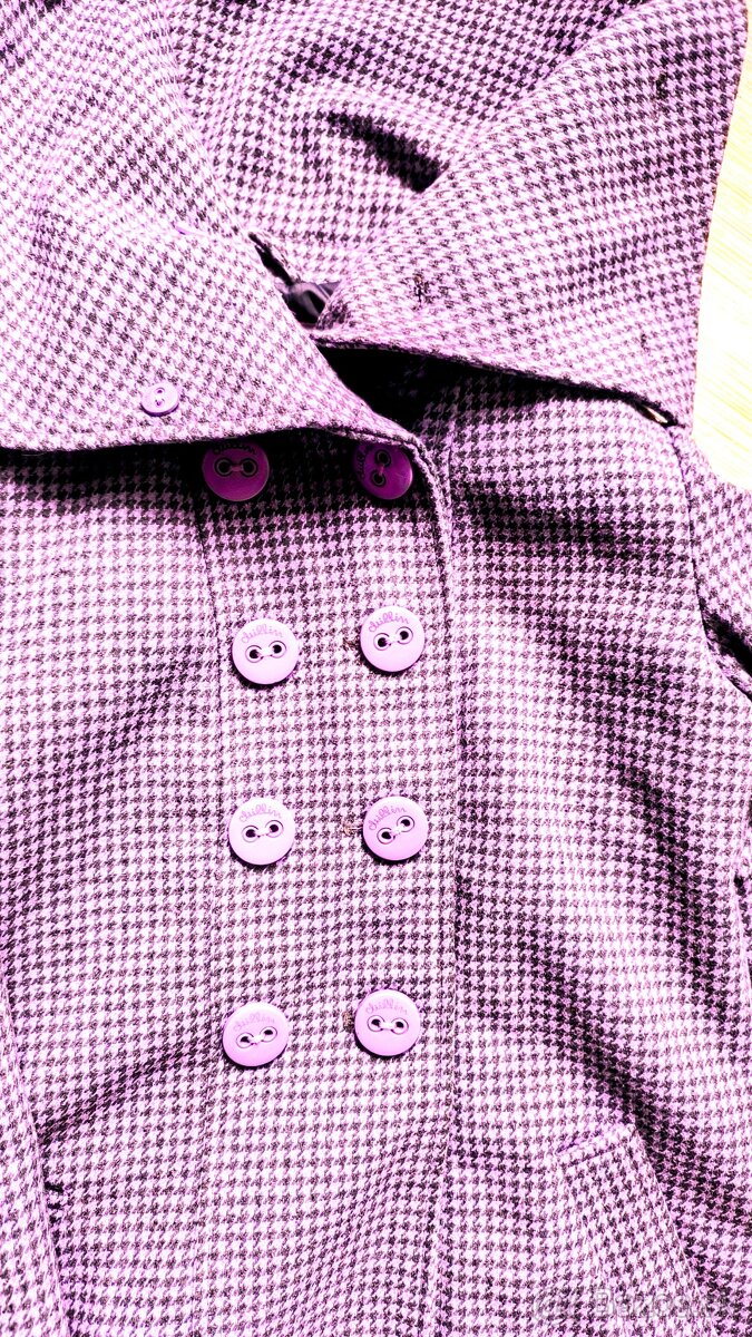 ZNAČKOVÝ TAKMER NOVÝ DÁMSKY ZIMNÝ KABÁT S KAPUCŇOU č.S - 4