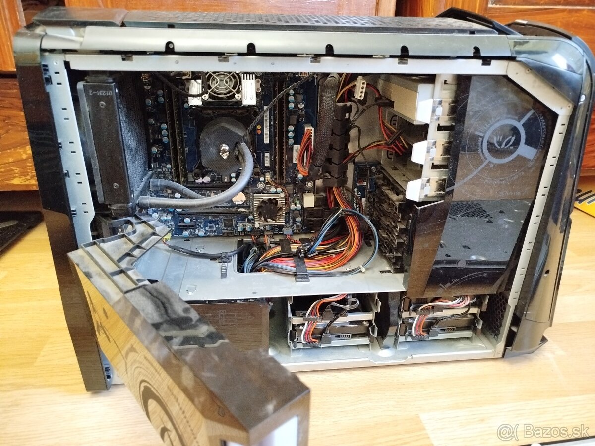 Alienware Aurora R4 i7, GTX 1070, 16GB RAM, Monitor - 4