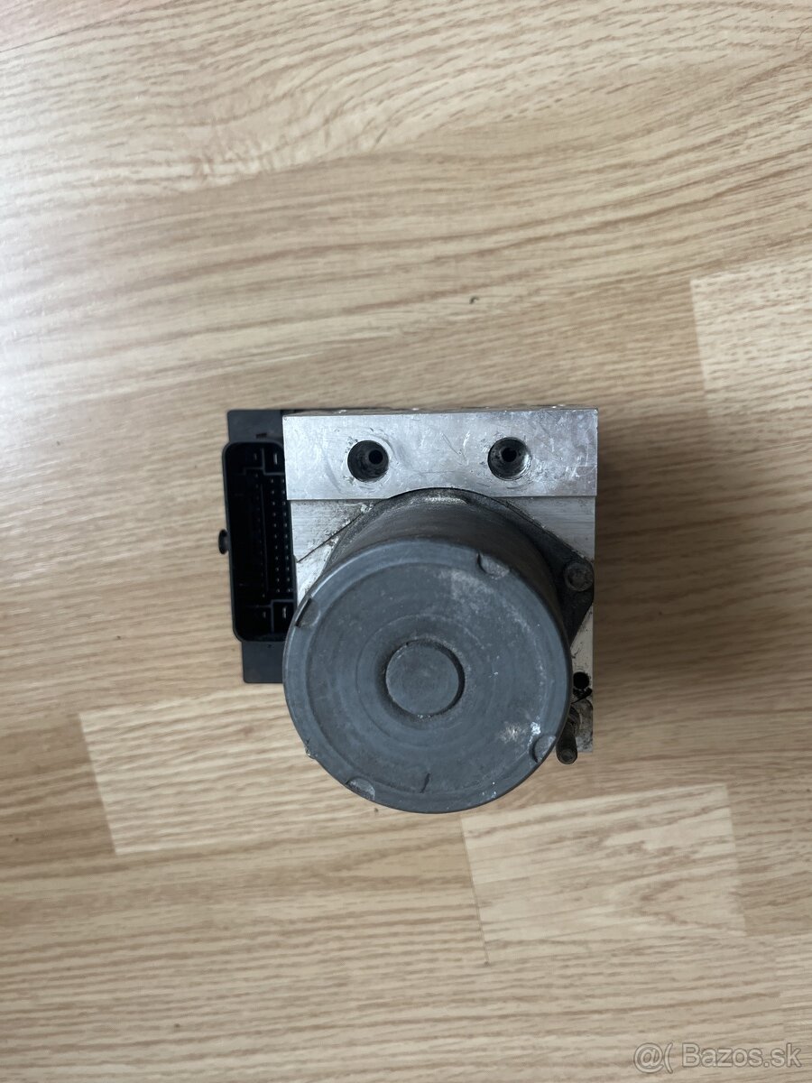 JEDNOTKA MOTORA,ABS A4 B7,A6 - 4