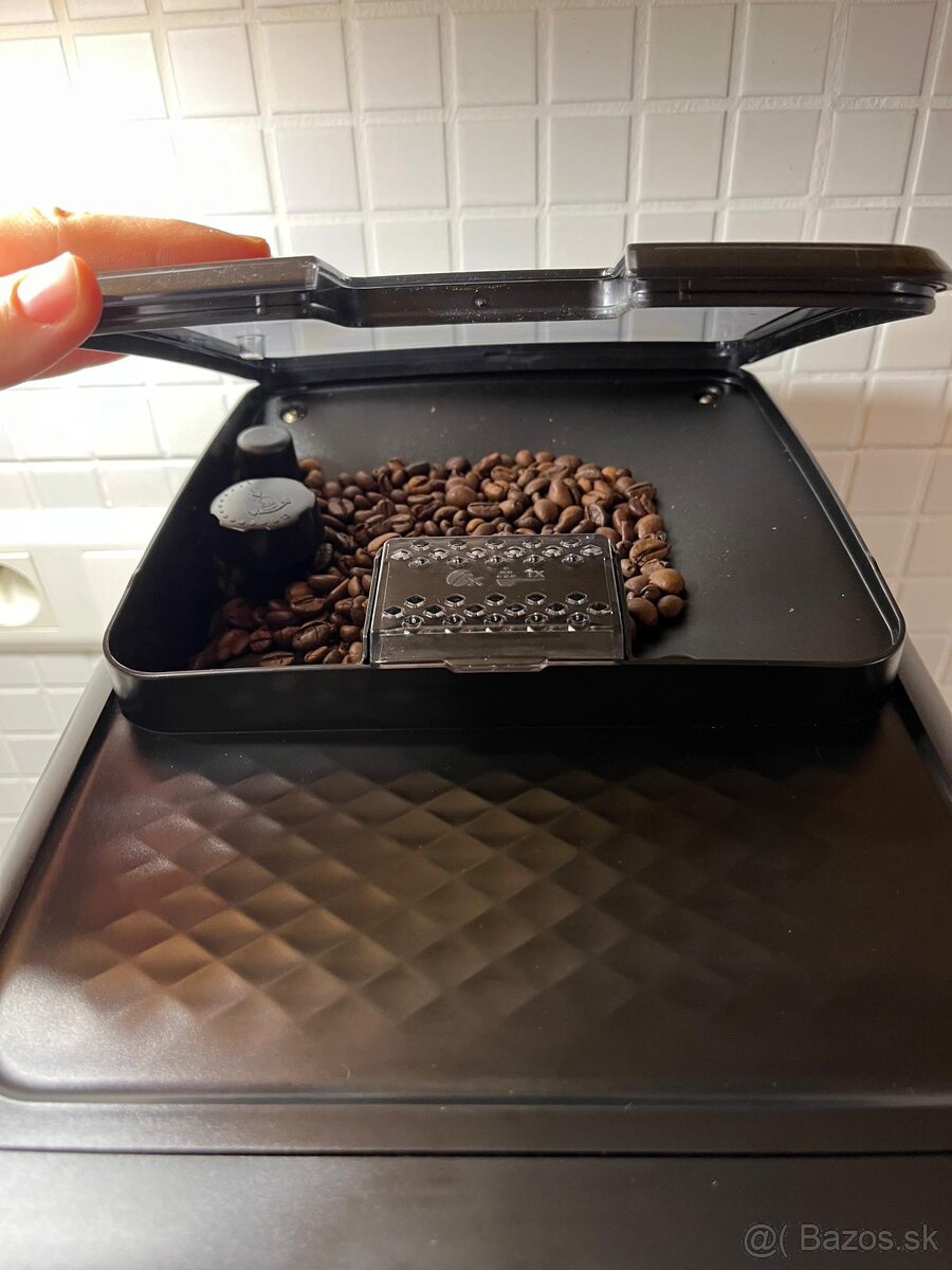 Predám automatický kávovar Philips LatteGo 2230/10. - 4