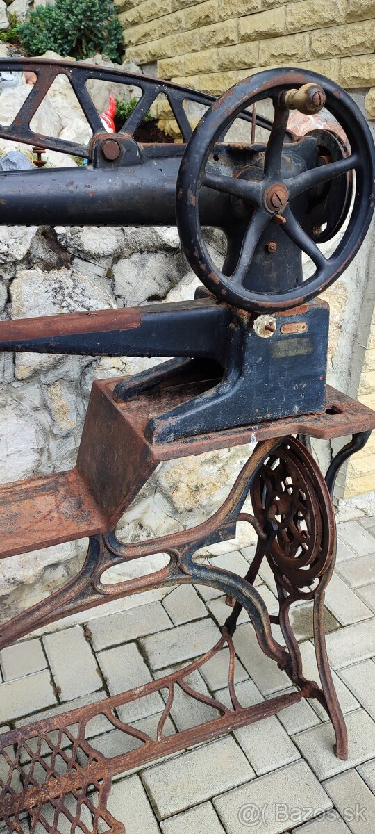 Obuvnícky aj na kožu šijací stroj Singer - 4