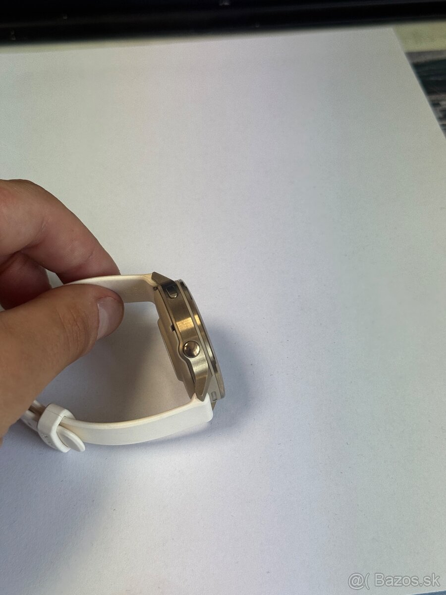 Garmin Venu 4s Gold - 4