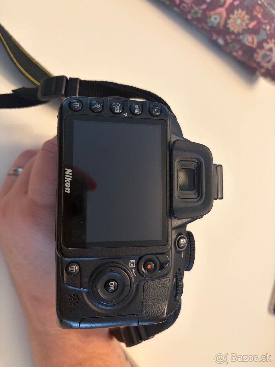 Nikon D3100 s príslušenstvom - 4