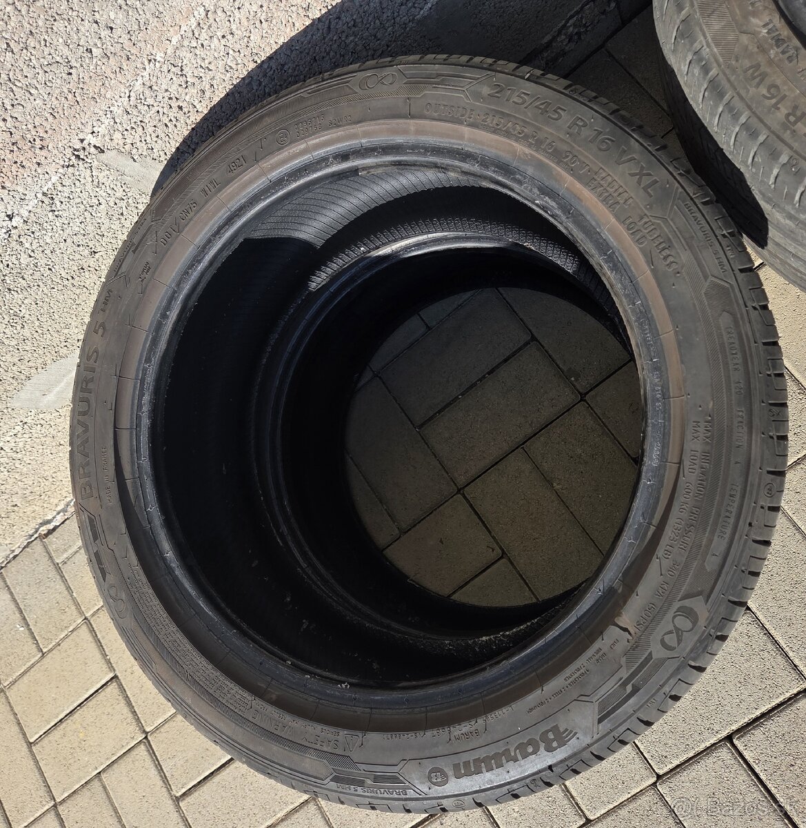 Barum Bravuris r16 215/45 - 4