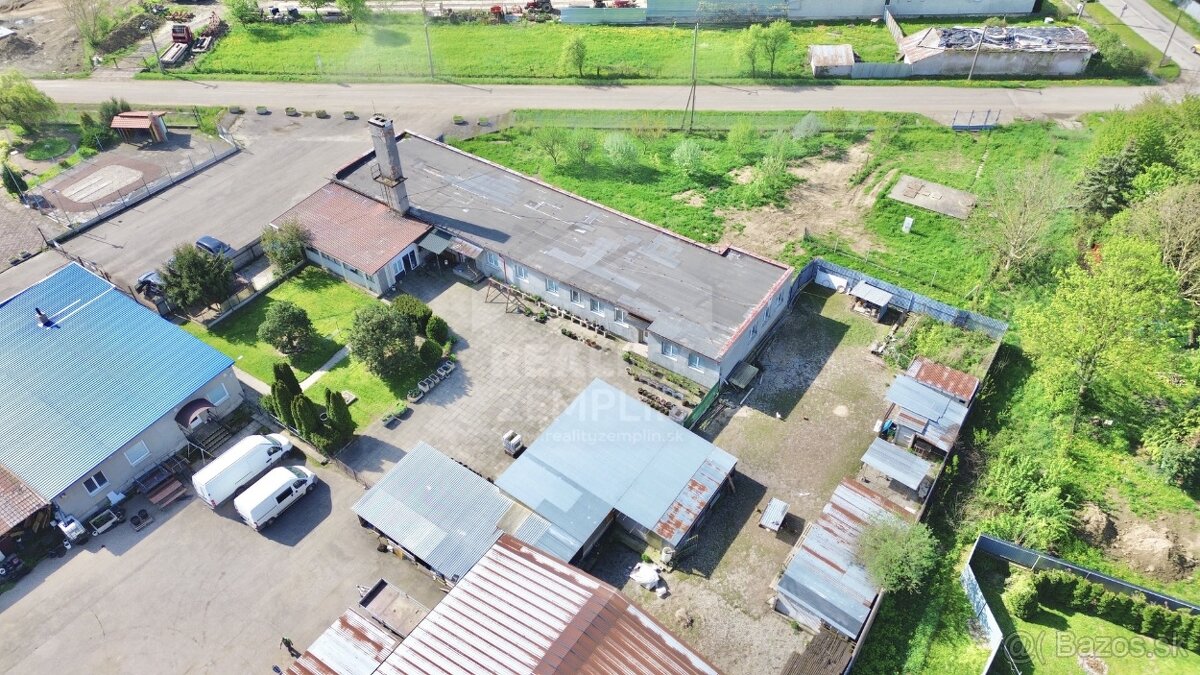 Byty, kancelárie, garáže a pozemok - 4