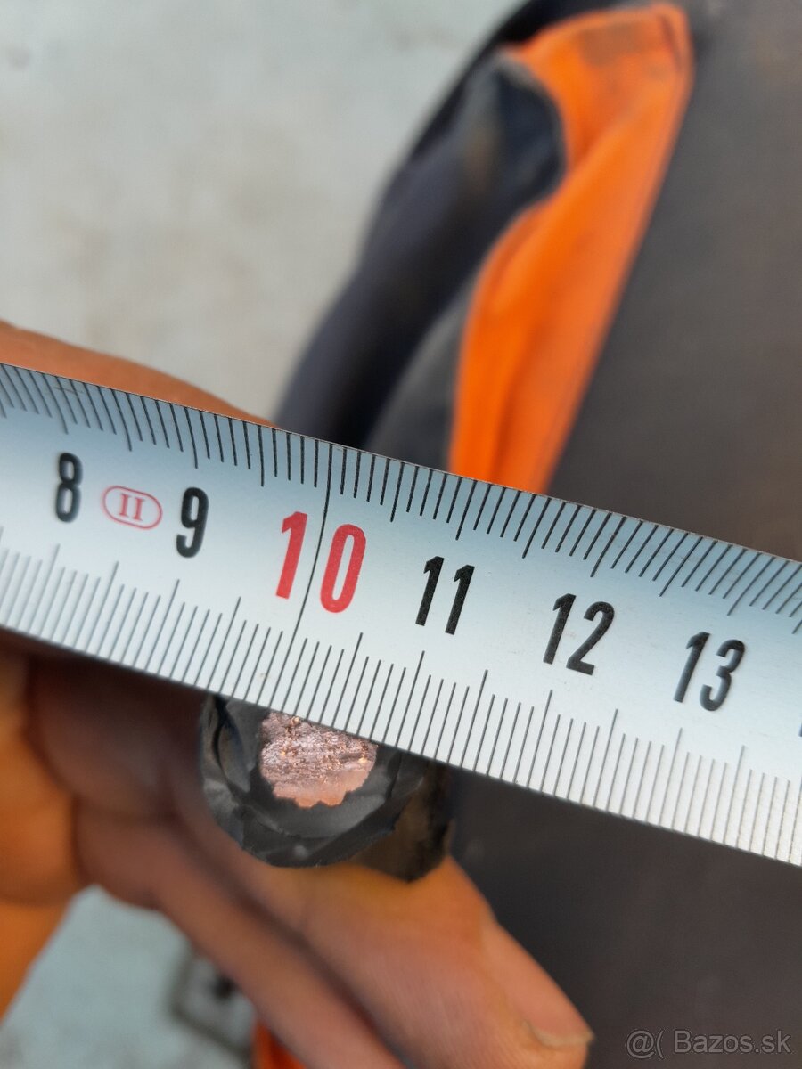 Predám medený kábel jeden vodič priemer 9mm - 4