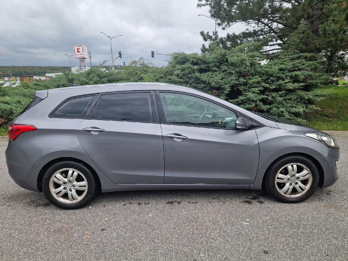 Hyundai i30 1.6CRDI 94kw - 4