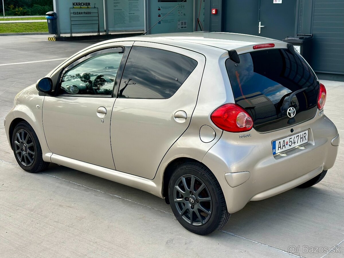 Toyota Aygo 1.0 50kW - 4