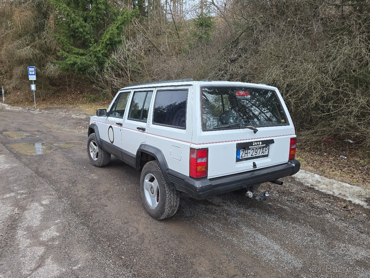 JEEP cherokee xj - 4