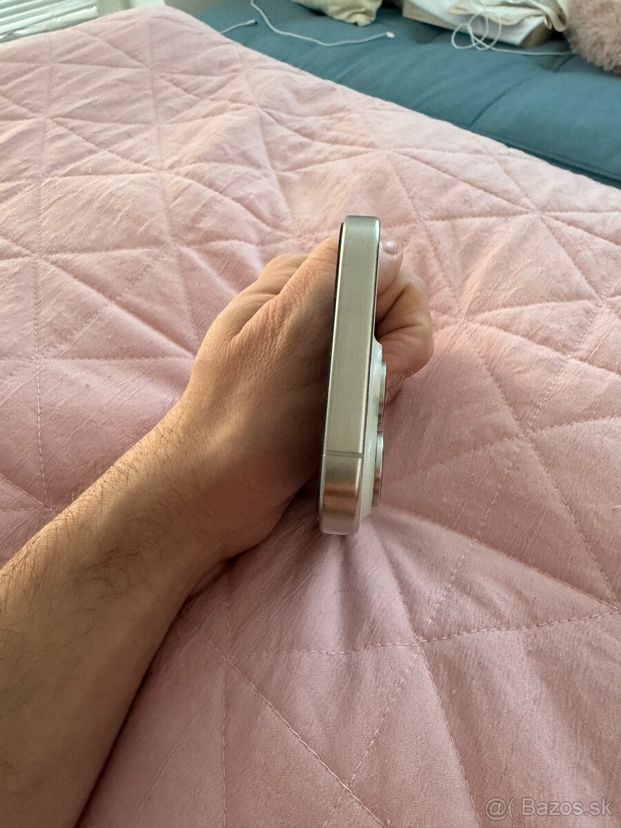 iPhone 15 Pro 128GB - 4