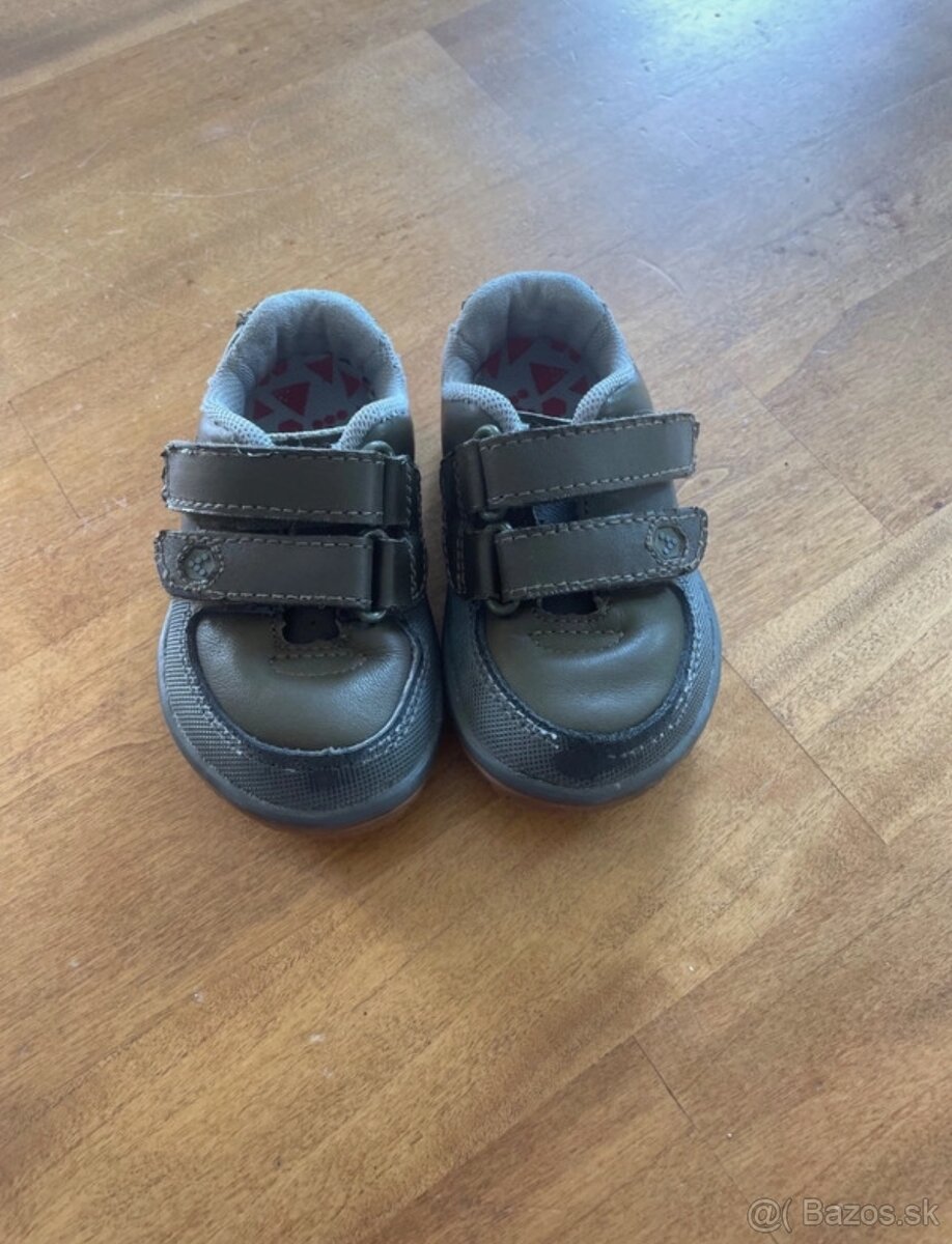 Vivobarefoot rooty 21 - 4