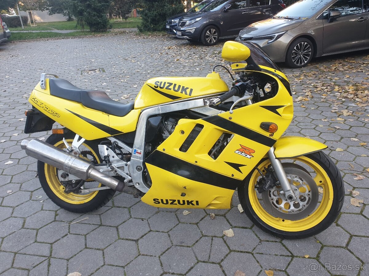 Suzuki gsx750r - 4