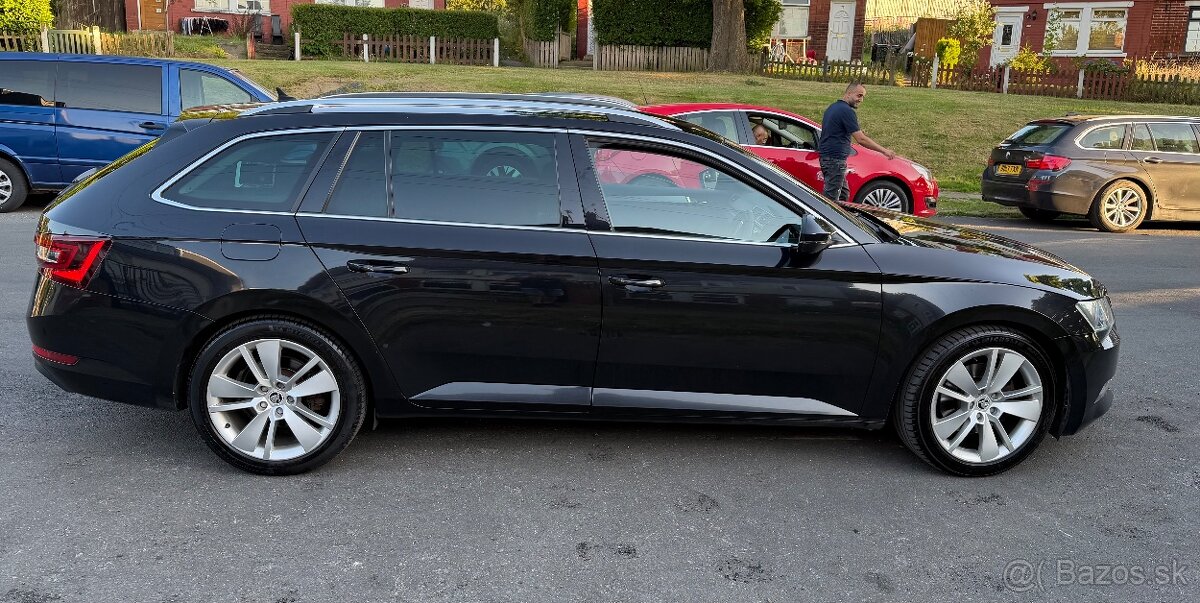 Dovoz GB Skoda superB 2.0TDI DSG - 4