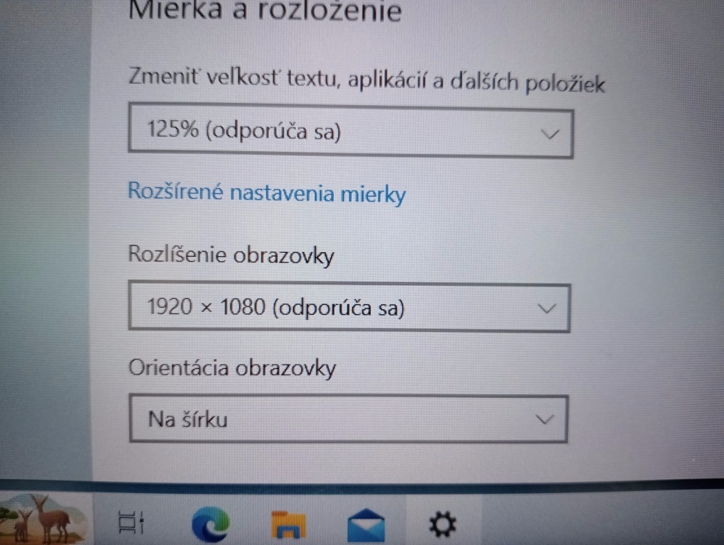 predám Acer extensa 15 EX215-22 - AMD Ryzen 3 , 8gb ram - 4