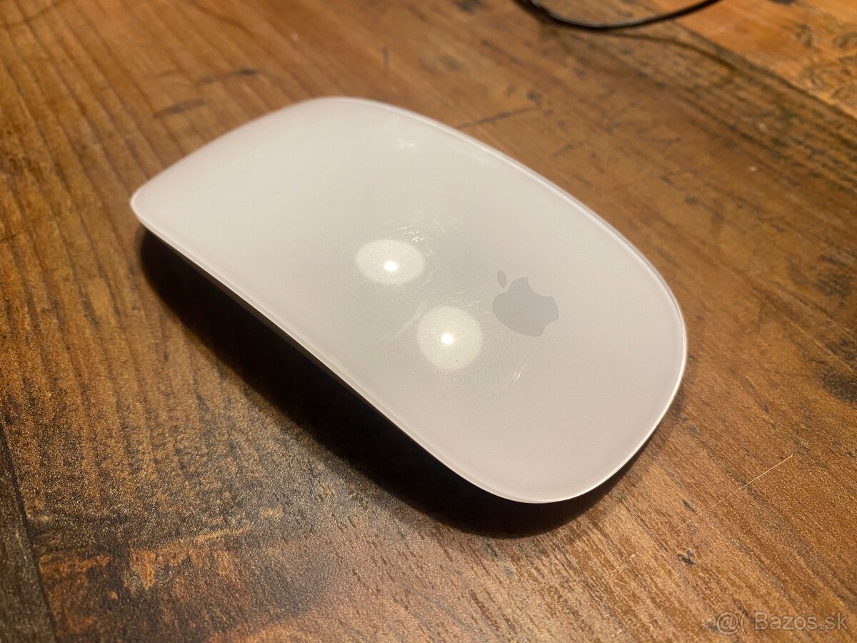 Apple iMac 21.5” (Late 2015) + M. Keyboard (num) + M. Mouse - 4