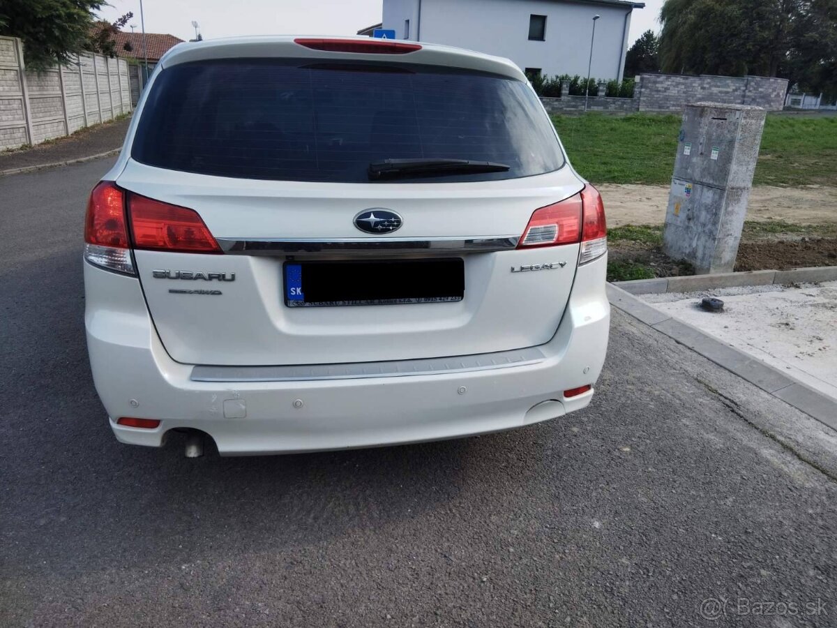 Subaru Legacy Automatic 4x4 BENZÍN - 4