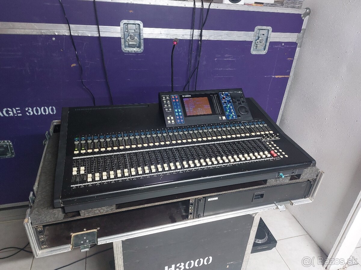 Yamaha LS9/32 - 4