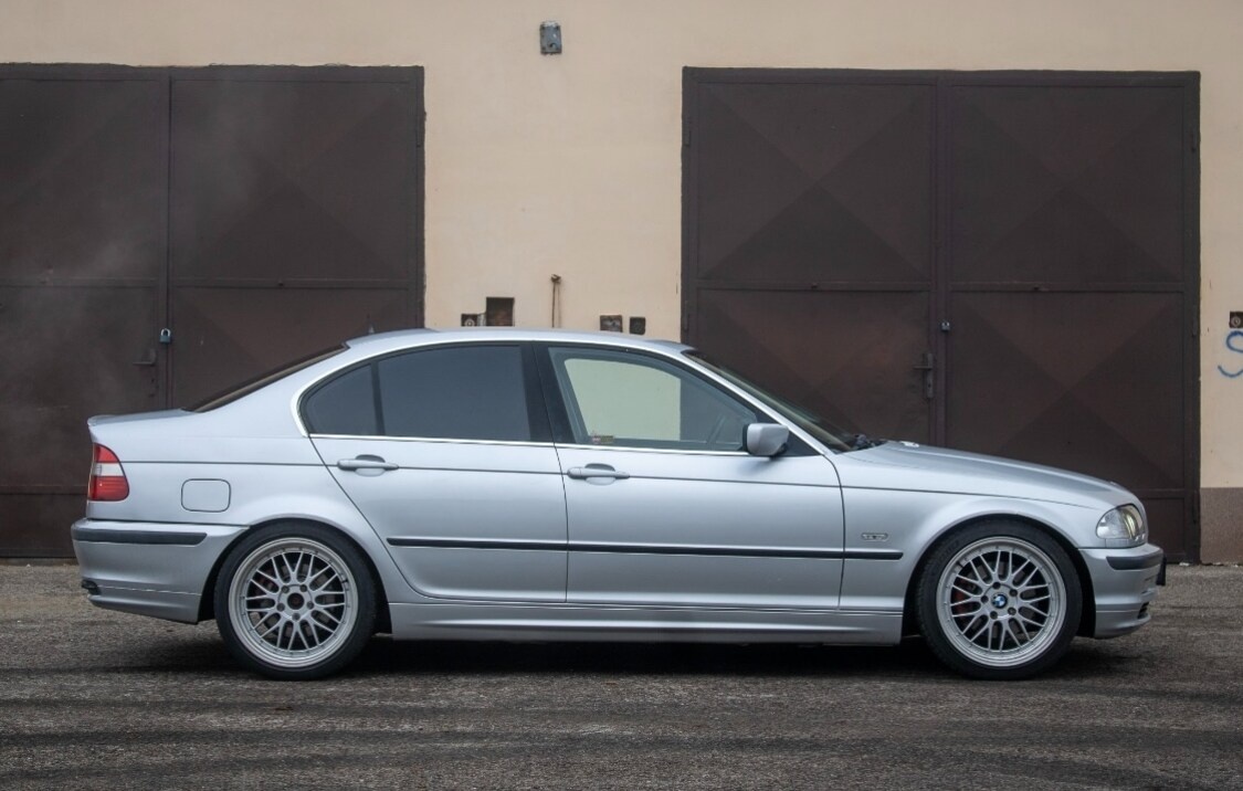 BMW 328i E46 2.8i 142 kW - 4
