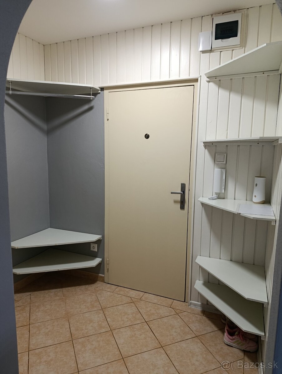 Zariadený 3 izbový byt - 4