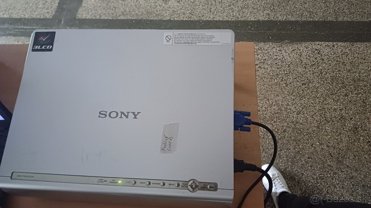 Projektor SONY VPL-CX100, žiarovka ok, otestovaný - 4
