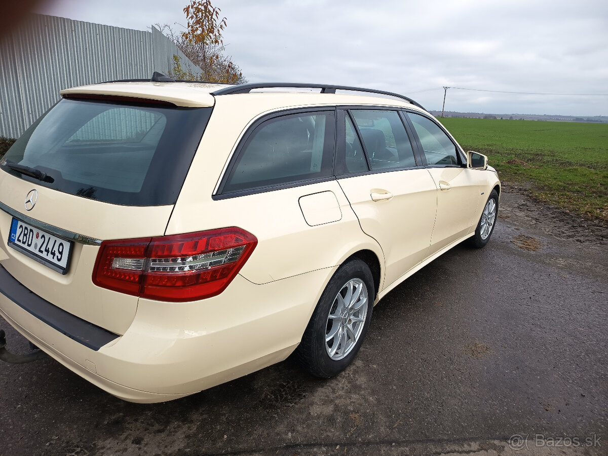MB E W212 kombi 200 CDI-automat, tažné, bixenony, DPH - 4