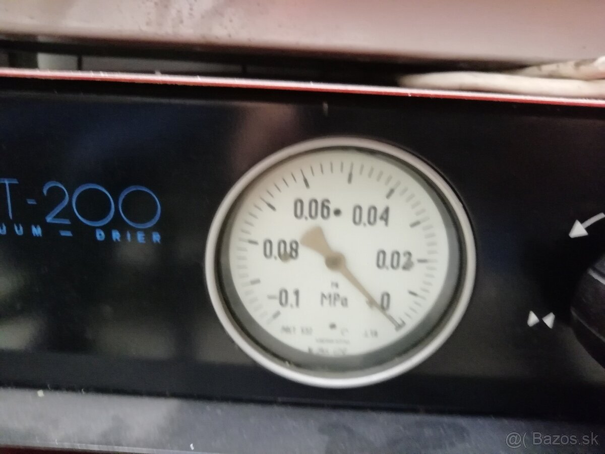 Laboratórna sušiaca pec do 250 °C - 4