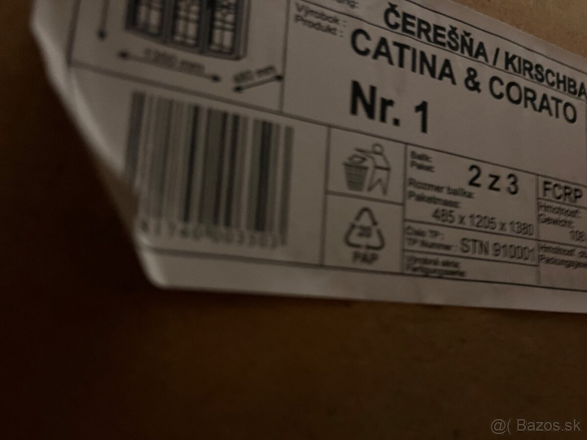 Skriňa s vitrínou - 4