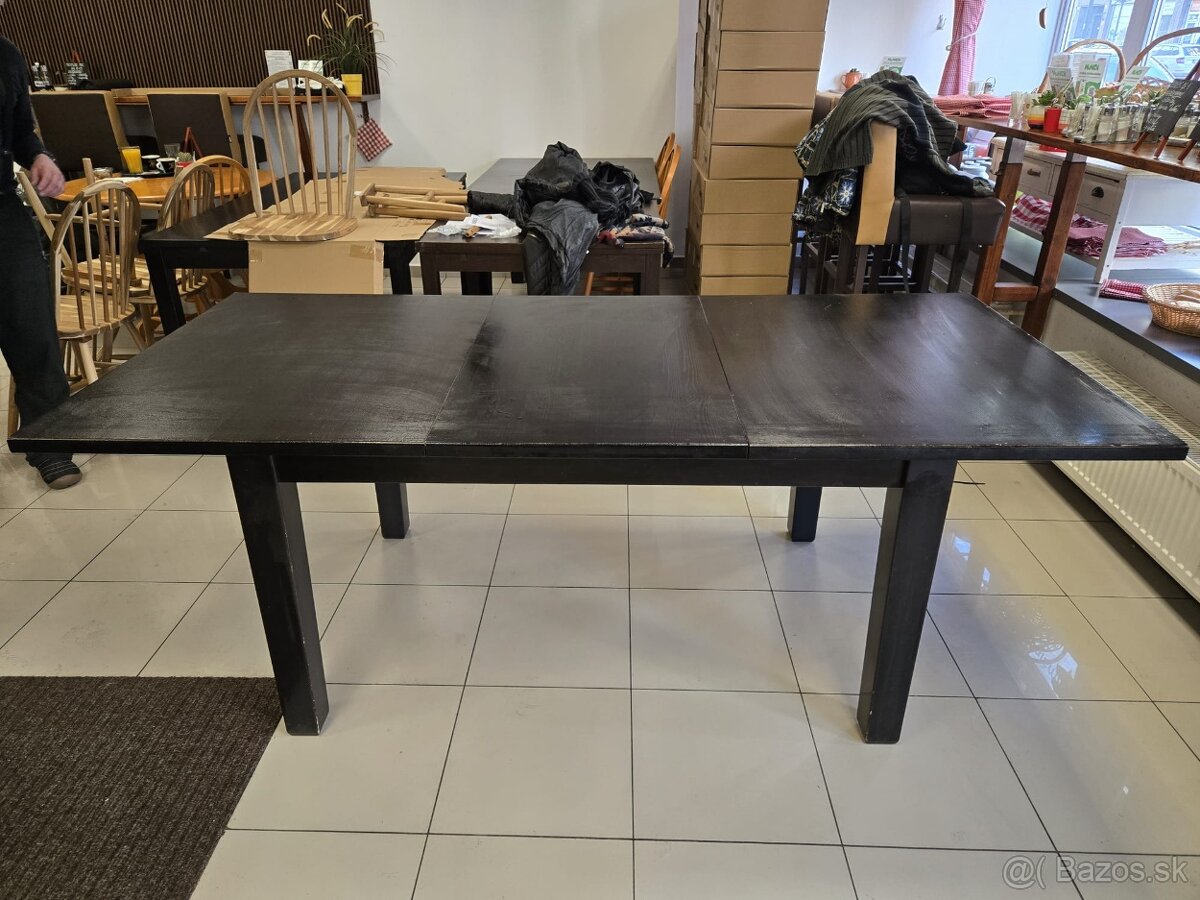 Čierne stoly - 4