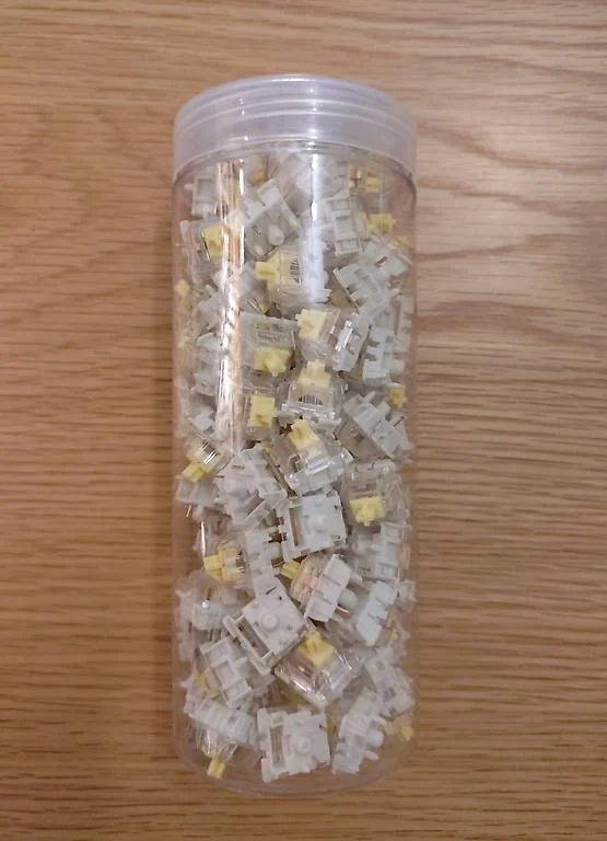 Gateron Silent switch set (spínače) - Yellow - 4