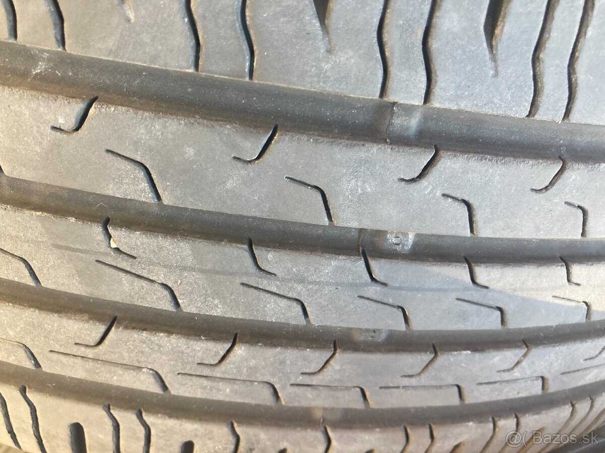 CONTINENTAL 215/55 R17 - 4