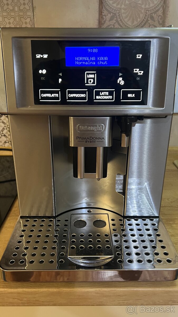Kávovar DeLonghi PrimaDonna avant ESAM 6750 - 4