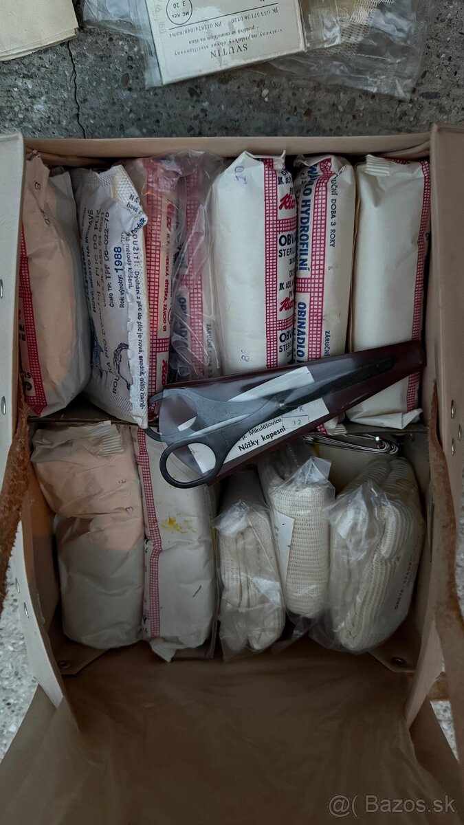 Originálna zdravotnícka brašňa Červeného kríža - 4