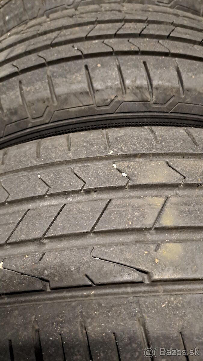 Predám 4ks jazdené letné 215/65r17-99V Hankook - 4