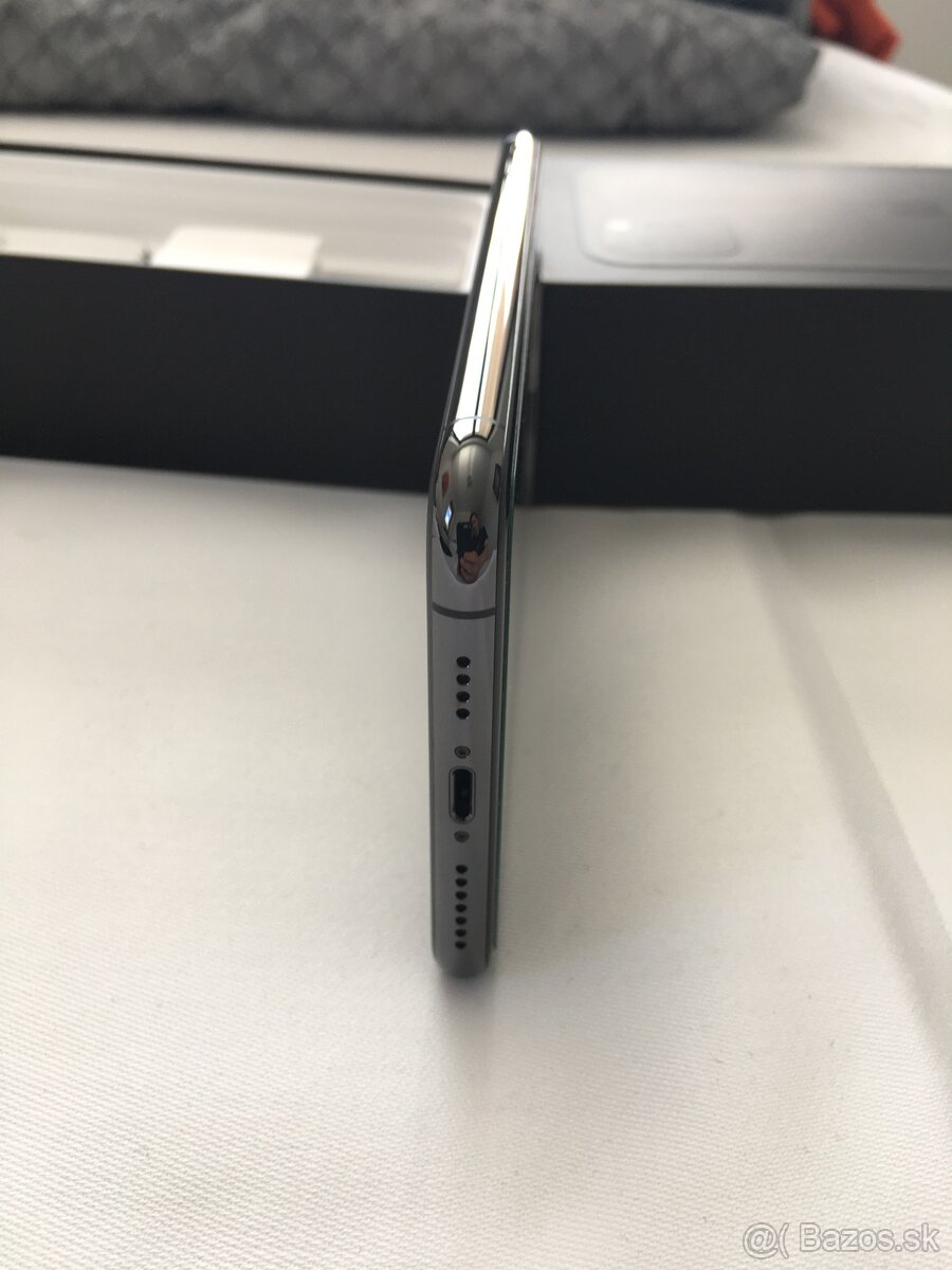 Predám IPhone 11 pro max 256 GB - 4