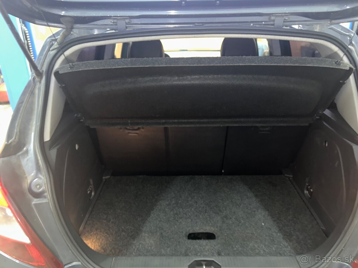 Predám opel corsa d rok2010 1.2 16v 59kw - 4