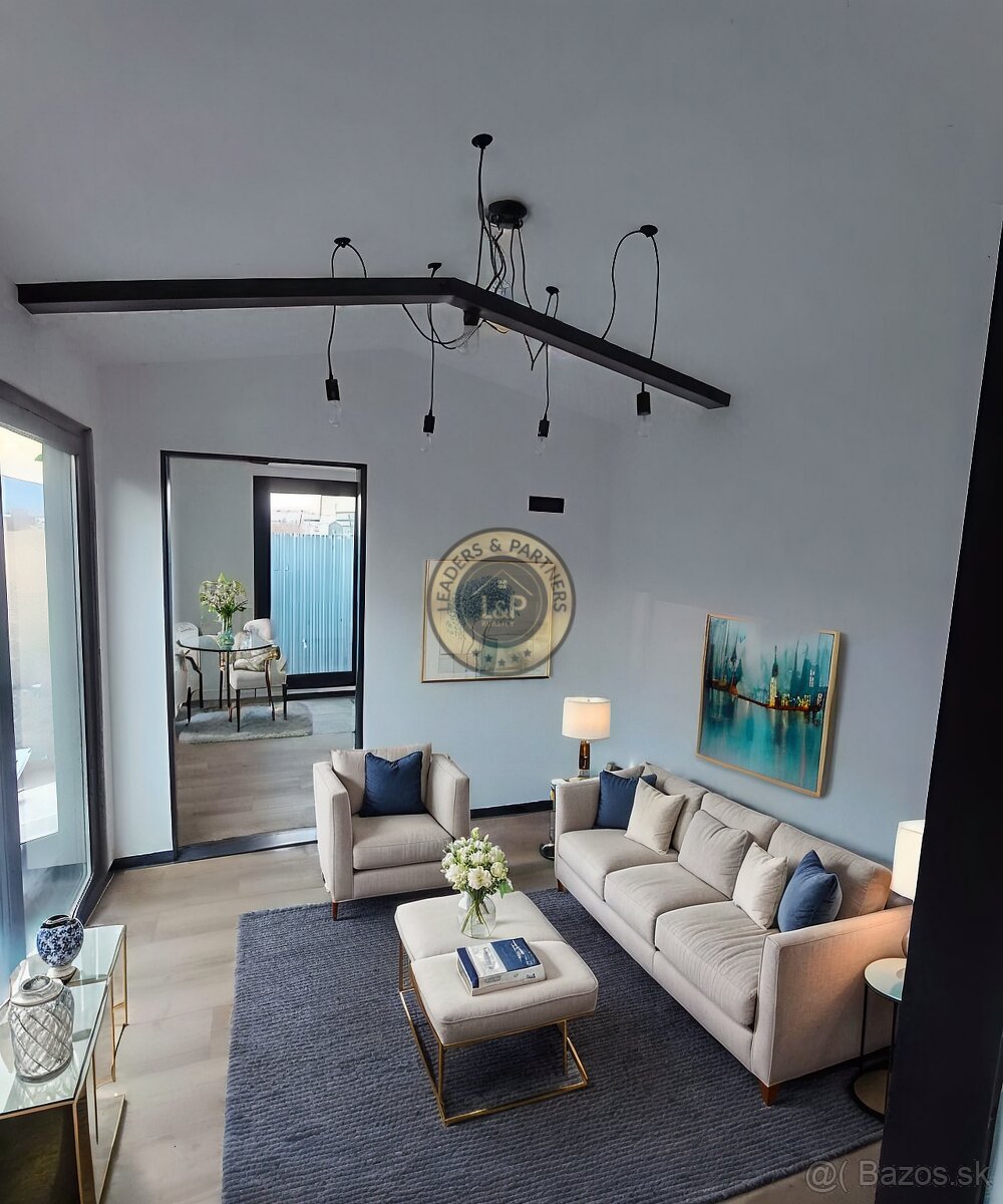 NA PREDAJ - MONTOVANÝ DOM 8x3m - 4