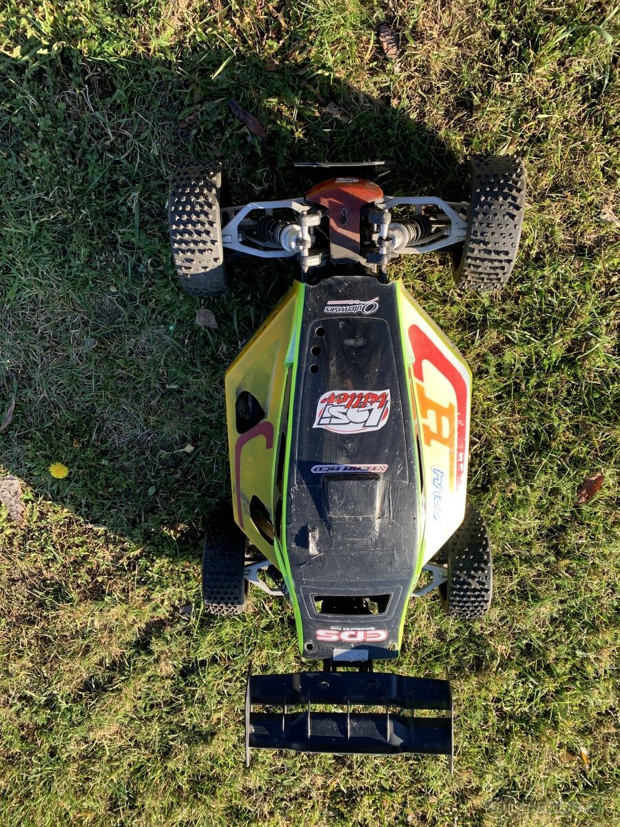 Benzínové RC auto - 4