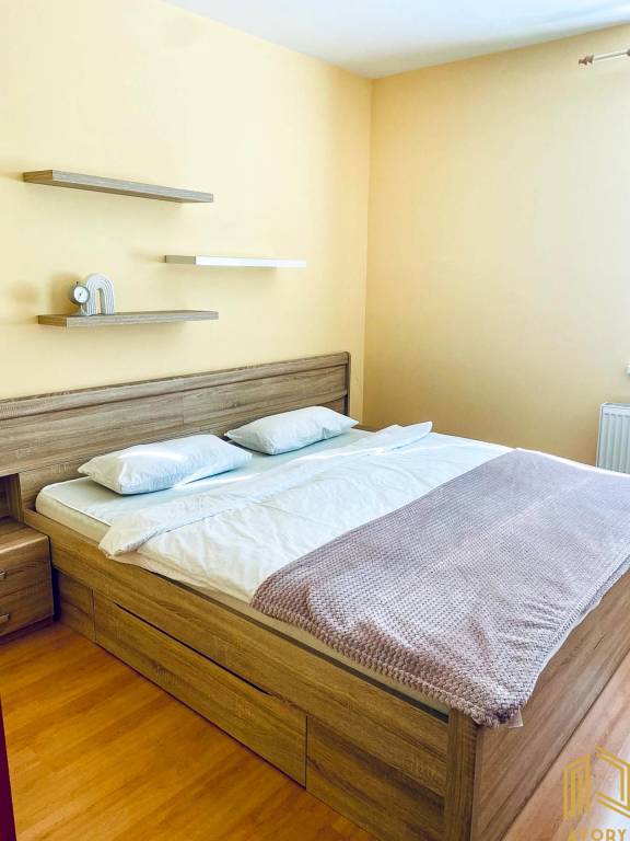 NA PRENÁJOM 3 - IZB. BYT, LOGGIA, SENICA, L.NOVOMESKÉHO - 4